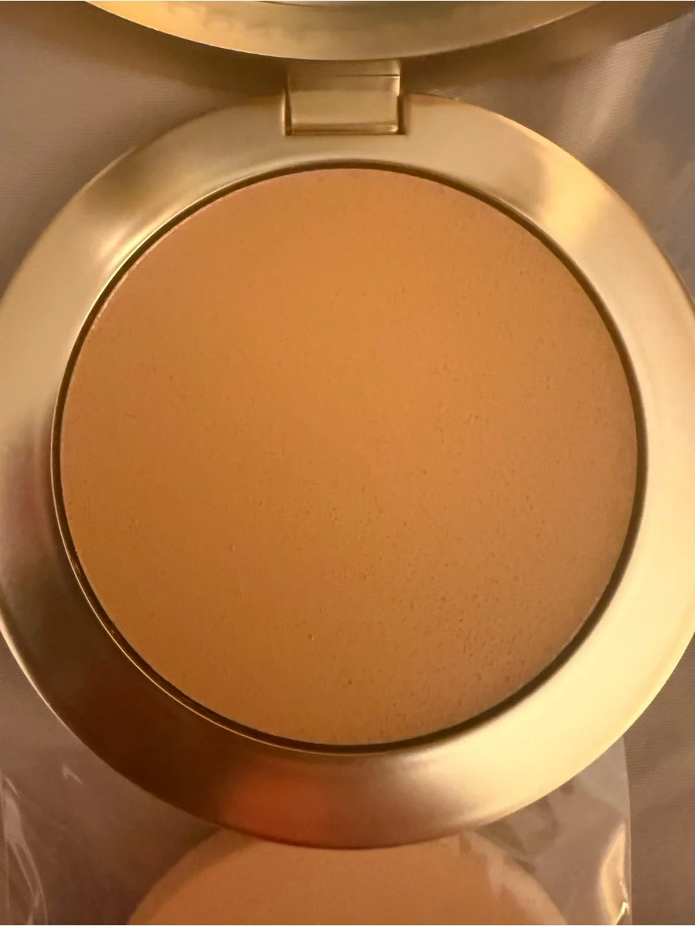 COVER FX Total Cover Cream Foundation Shade M2 Satin Full Cover Oil-Free 0.29 oz